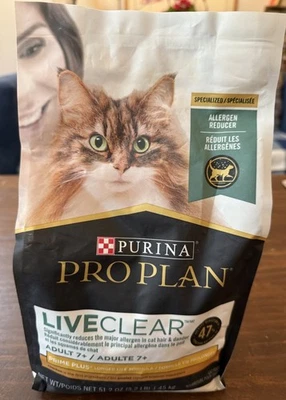 Dry Cat Food Live Clear Allergy Reduction Chicken Age 7+ Health Formula New READ - Image 1 of 4