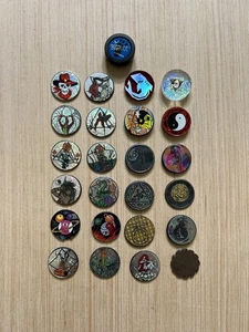 Lote De 20 Slammer POG Vintage Años 90 14 Metal/Latón Y 6 Plástico 4 Doble Cubierta - Imagen 1 de 12