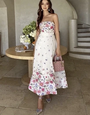 Nuevo con etiquetas Vestido Sheike Talla 8 AU/4 EE. UU. Primavera Jardín Sin Tirantes Largo Floral Cinturón Midi Foto 1 de 4