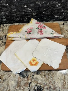 Vintage Embroidered Handkerchief Lot Scallop Edge Floral Made In Spain - Picture 1 of 10