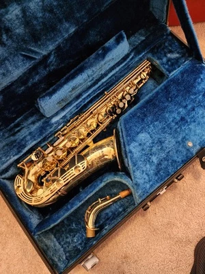 Saxofón alto Yamaha YAS-61 Foto 1 de 4