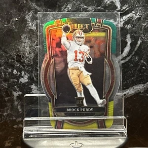 BROCK PURDY RC 2022 Panini Select Green & Yellow Club Level Die-Cut #213 SP - Foto 1 di 1