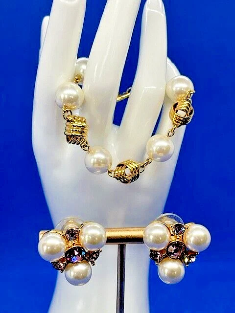 Серьги и браслеты Napier с надписью из искусственного жемчуга золотистого цвета - Изображение 1 из 4