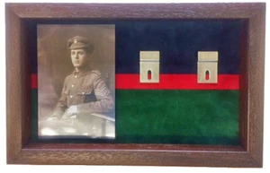 Royal Welsh Medal Display Case for 5 - 7 Medals With Photograph. Black Frame - Picture 1 of 5