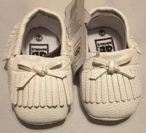 Romirus Baby White Moccasins Shoes, Size 2, Faux Leather, Padded Footbed, NWT - Picture 1 of 11