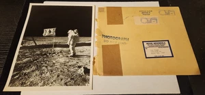 1960 Apolo Moon Landing en blanco y negro foto película noticieros Hollywood aprox. & SOBRE! - Imagen 1 de 1