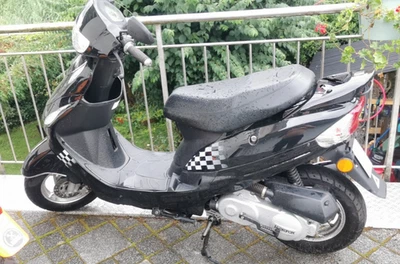 Benzhou china roller 4 takt 50ccm nur 1377km leider ohne Papiere - Bild 1 von 4