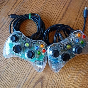 Due controller cablati Microsoft XBOX 360 Afterglow trasparenti PL-3702  - Foto 1 di 6