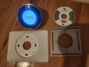 Nest 2nd Gen Learning Thermostat with Wall Plate and Mounting Kit - Picture 1 of 2