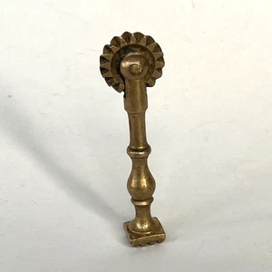 Antikes Vintage Messer für geformte Teigschneidescheibe Ravioli massiv Messing 4,5" - Bild 1 von 11