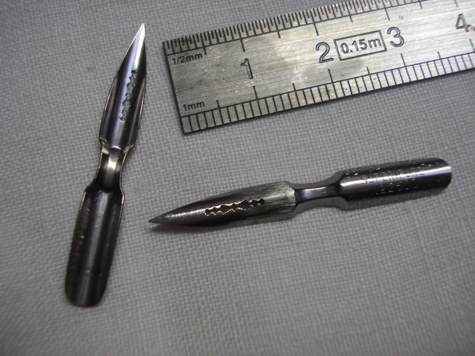 4 plumes d'écriture à l'encre Sergent Major n° 2500 Blanzy (réf 55)