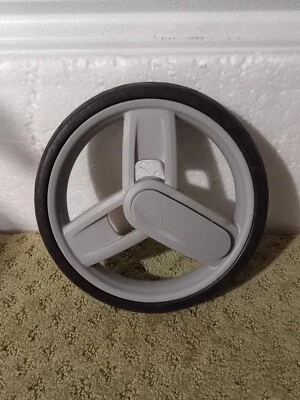 Cochecito juvenil Disney Minnie Cosco Dorel rueda trasera solamente. Talla 7-7/8" Foto 1 de 4