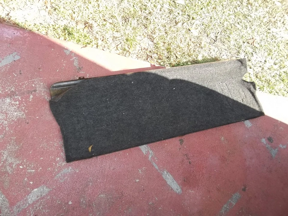 72-81 MERCEDES 350 450 380 SLC TRUNK/GAS TANK SEPERATION PANEL STEEL GREY FELT Foto 1 de 2