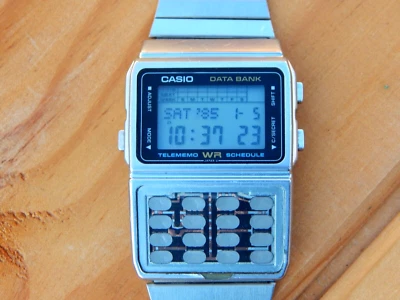 Orologio Digitale Vintage Casio Data Bank Calcolatrice Sveglia Cronografo DBC-610 JAPAN - Immagine 1 di 4