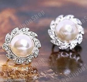 COMFY CLIP ON 1.2cm stud PEARL & CRYSTAL EARRINGS - Picture 1 of 13
