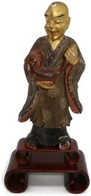 Antigua estatuilla de madera tallada y pintada a mano de Buda con soporte, 7 7/8" (C) Foto 1 de 4