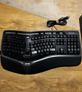 Microsoft Natural Ergonomic 4000 v1.0 KU-0462 Keyboard - Tested - Picture 1 of 3
