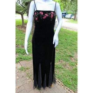 Xscape By Joanna Chen Black Evening Gown With Beaded Floral Design Size 10 - Picture 1 of 20