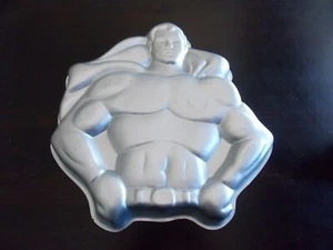 Vintage 1977 DC Superman Wilton Cake Pan - Picture 1 of 8
