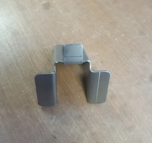 RENAULT 5 GT TURBO NEW FUEL TANK PIPE ONE WAY VALE BREATHER BODY WORK BRACKET - Picture 1 of 6