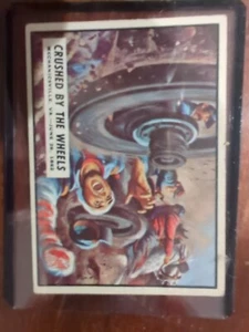 1962 Topps Civil War News Set-Break # 23 Crushed By The Wheels. Very Good - Picture 1 of 2