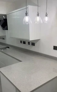Light grey mirror flecks quartz sample - supply and fit affordable worktops - Picture 1 of 3