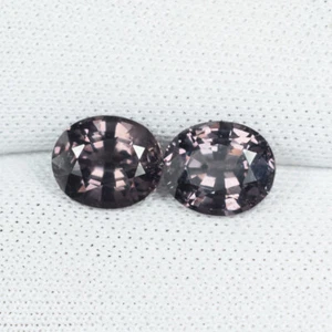 2.30Cts Best Luster Natural Color Change Garnet Unheated Oval Pair...!!!! - Picture 1 of 2