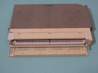 MODULO USCITA SIEMENS SIMATIC S5 6ES5 451-7LA11 - Immagine 1 di 4