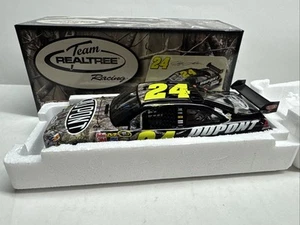1/24 2009 Jeff Gordon #24 DuPont Real Tree COT - Picture 1 of 8
