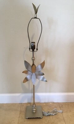 Lámpara de mesa de metal Lucas + McKearn Collection Azalea TA1208 38" sin pantalla Foto 1 de 4