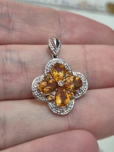 Beautiful 9k White Gold Clover Pendant Citrine and Diamond Set 3g - Picture 1 of 4