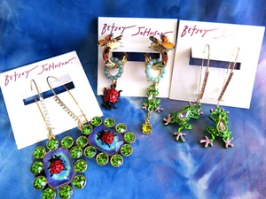 BETSEY JOHNSON Ladybug Framed Butterfly Critter Mismatched Frog Hook Earrings NW - Picture 1 of 19