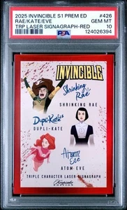 2025 INVINCIBLE /5 SIGNAGRAPH RED INVINCIBLE Atom Eve duplicato PSA 10 gemme ottime condizioni - Foto 1 di 2