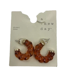 A New Day Womens Hoop Earrings Amber Brown Twisted Resin Nickel Free Stud - Picture 1 of 4