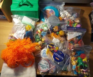 Vintage McDonalds Set - Happy Meal Spielzeug, Pins, Brotdosen, Beanie 80er 90er - Bild 1 von 8