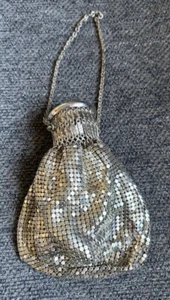 Vintage Antique Whiting Davis Silver Mesh Beggar Evening Purse Rhinestone Expand - Picture 1 of 6