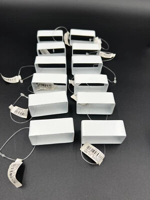 Juego de 12 servilleteros modernos blancos West Elm nuevos con etiquetas minimalistas rectangulares Foto 1 de 4