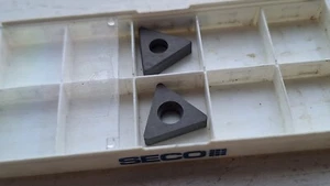 2 Seco carbide shims/seats 170.26-624 ( for PTGNR PTGNL PTJNR etc. tnmg2204.. ) - Picture 1 of 3