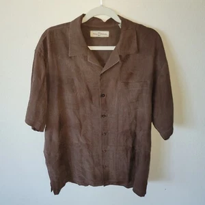 Tommy Bahama Medium Aloha Hawaiian Shirt 100% silk Ghost Floral Pattern - Picture 1 of 3