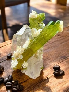 126 CTS bellissimi cristalli di tormalina verde con quarzo di Chapo Mines Pak - Foto 1 di 3