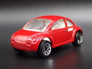 1998-2011 VW Volkswagen Nuovo Beetle Bug Rosso 1:64 Diorama Scala Modellino Car - Foto 1 di 7