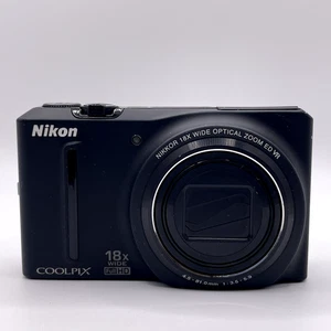 Nikon Coolpix S9100 12,1 megapixel fotocamera digitale - nero - per parti di ricambio / schermo nero - Foto 1 di 7