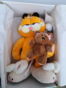 Danbury Mint "Bedtime For Garfield" Plush (1994) Signed by Jim Davis - Picture 1 of 17