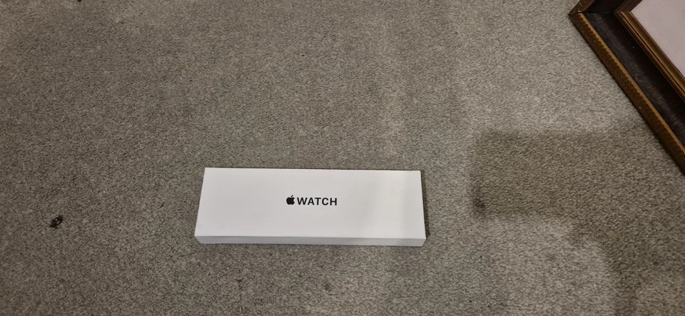 Apple Watch SE MXEG3QA/A 40mm GPS Aluminium Case Smartwatch (No Straps B