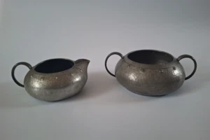 Antikes Set gehämmert Metall Zuckerdose Milchkännchen Made in England W&Co - Bild 1 von 23