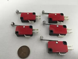 5 pieces 5x 5pcs Roller Lever Arm Micro Switches AC dc 12 250V HV-156-1C25 b4 - Picture 1 of 3