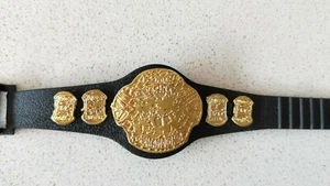 WWE Wrestling ECW World HeavyweightChampion Belt for Figurine (New Without Tag) - Picture 1 of 3