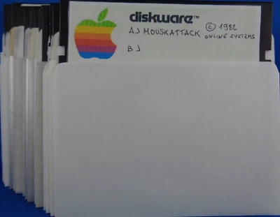APPLE II -- 18 DISKETTEN - WYSIWYG - LOT # 25 - Bild 1 von 4
