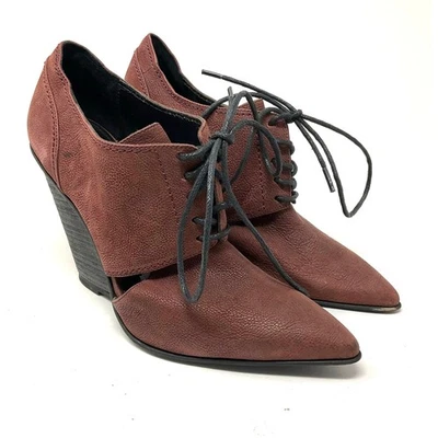 Botas al tobillo Kenneth Cole New York para mujer marrón con cordones de tacón alto Foto 1 de 4