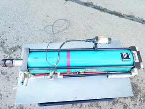 TOX Kraftpaket / Presse / S15.30.050.06D / 133,5 kN / 13,61t / 50mm (22-8-2-1) - Bild 1 von 10